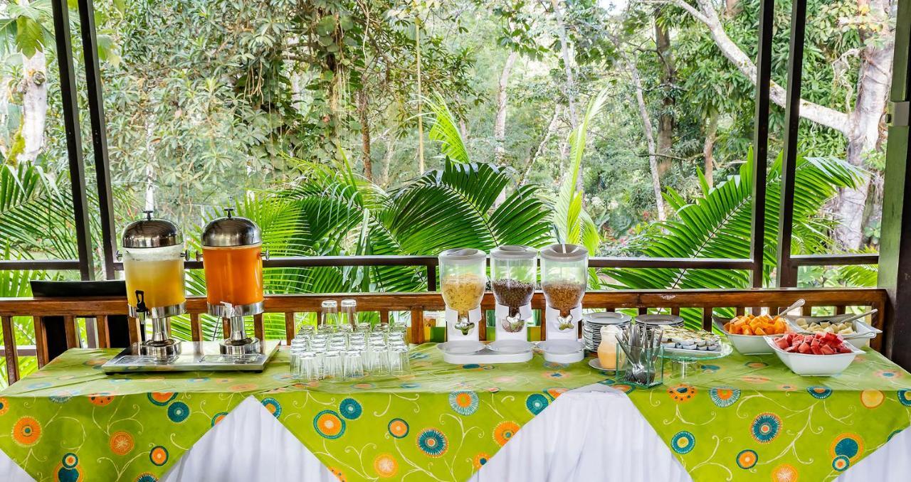 Dm Hoteles Tarapoto Exterior photo